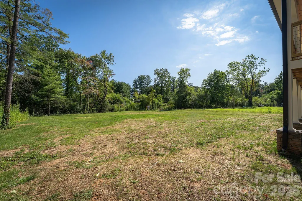 808 Maybank Drive Hendersonville NC 28739