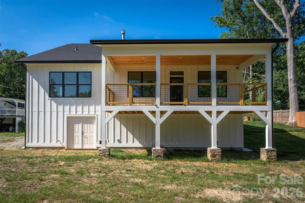 808 Maybank Drive Hendersonville NC 28739