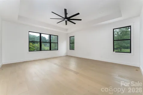 808 Maybank Drive Hendersonville NC 28739
