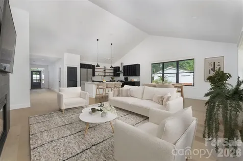 808 Maybank Drive Hendersonville NC 28739