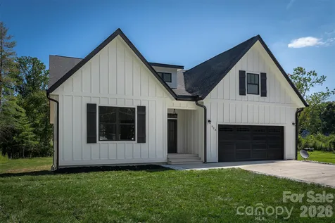 808 Maybank Drive Hendersonville NC 28739