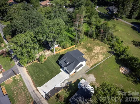 808 Maybank Drive Hendersonville NC 28739