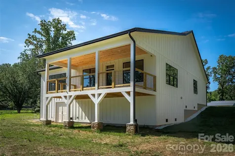 808 Maybank Drive Hendersonville NC 28739