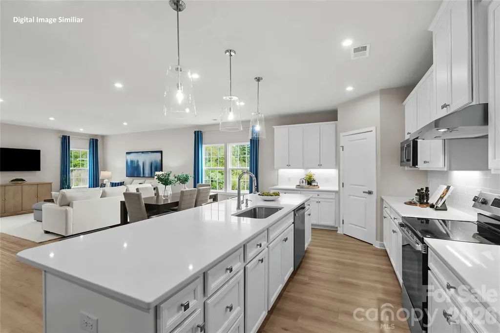 1015 Heathway Drive Charlotte NC 28213