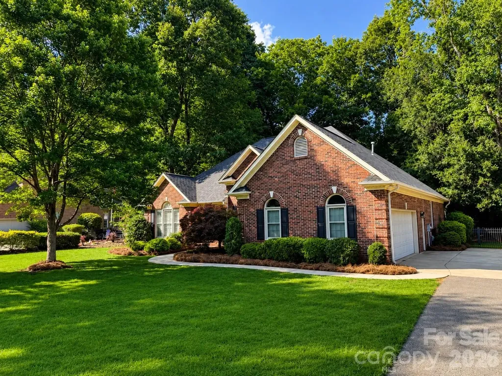 1032 Dan Maples Drive Cramerton NC 28032