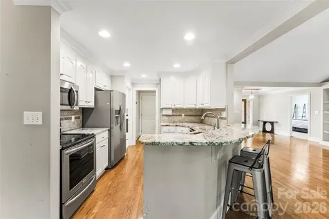 1032 Dan Maples Drive Cramerton NC 28032