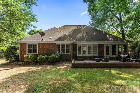 1032 Dan Maples Drive Cramerton NC 28032