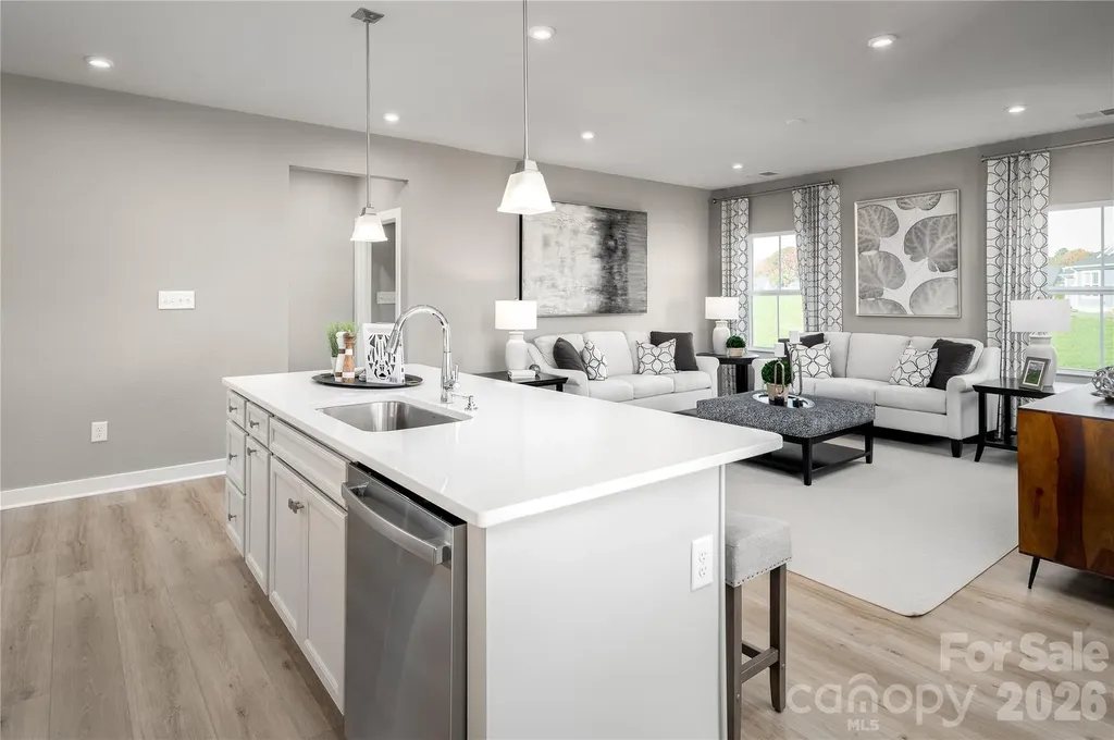 1007 Heathway Drive Charlotte NC 28213