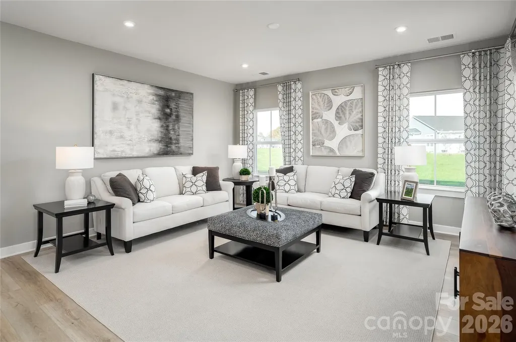 1007 Heathway Drive Charlotte NC 28213
