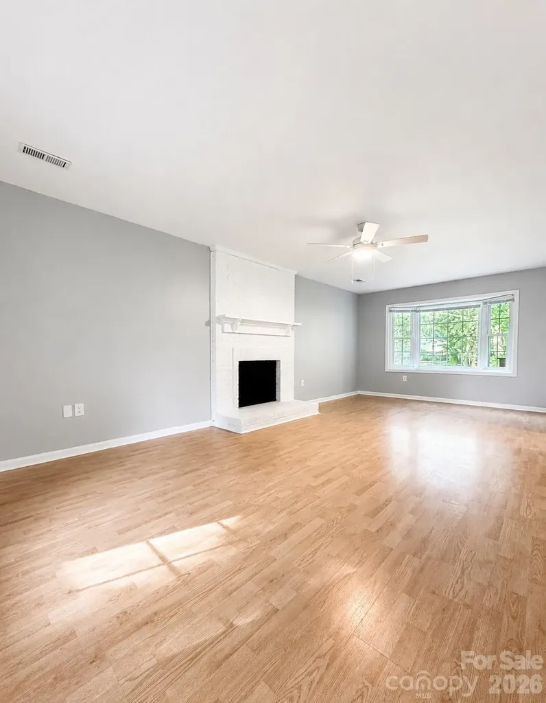 8826 Leipzig Drive Charlotte NC 28210