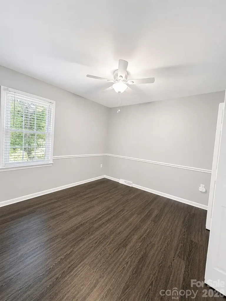 8826 Leipzig Drive Charlotte NC 28210