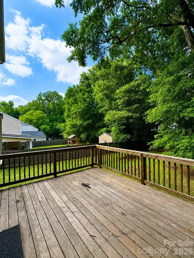 8826 Leipzig Drive Charlotte NC 28210