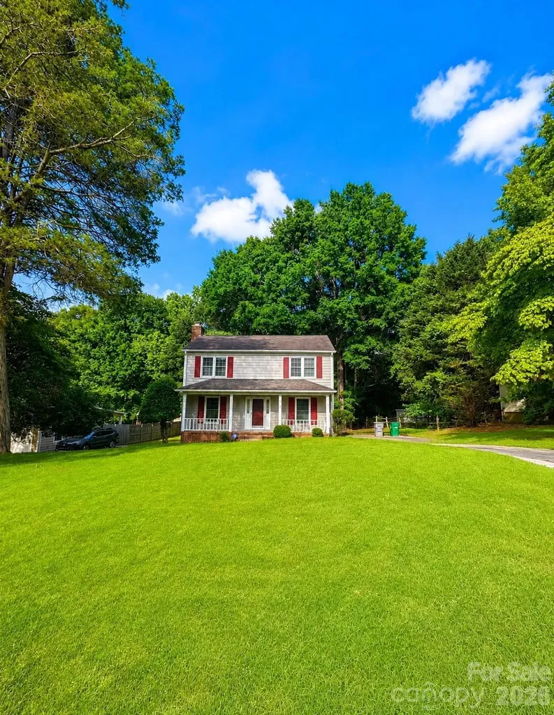 8826 Leipzig Drive Charlotte NC 28210