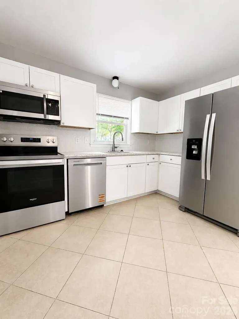 8826 Leipzig Drive Charlotte NC 28210