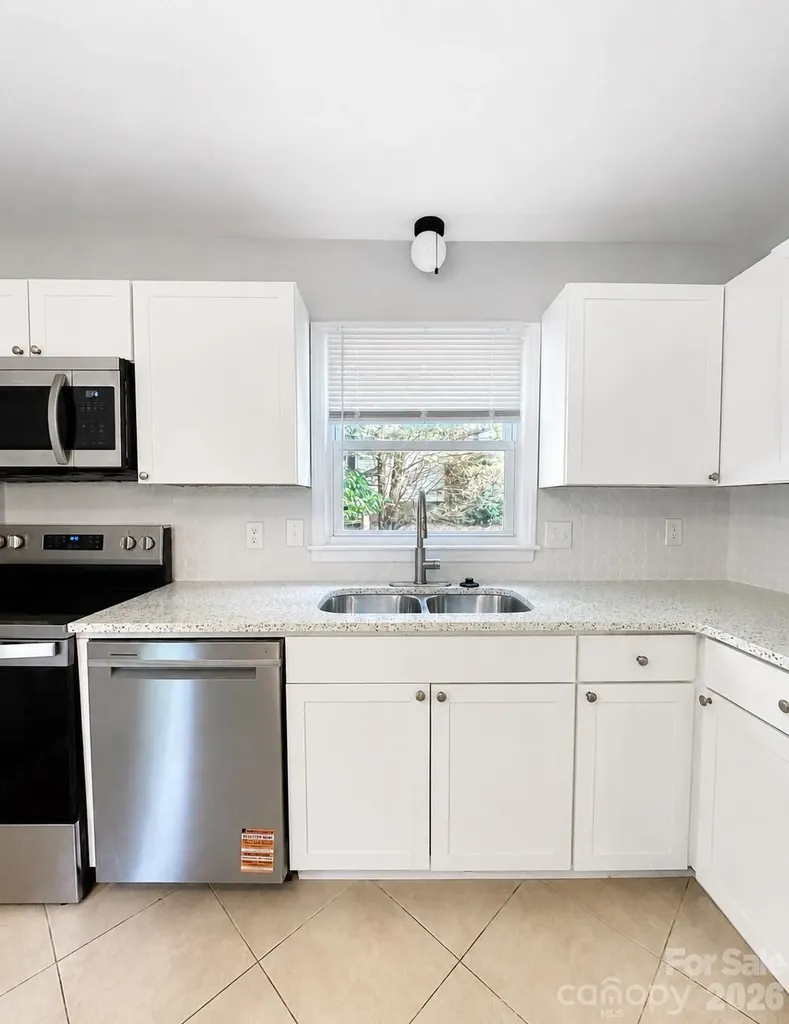 8826 Leipzig Drive Charlotte NC 28210