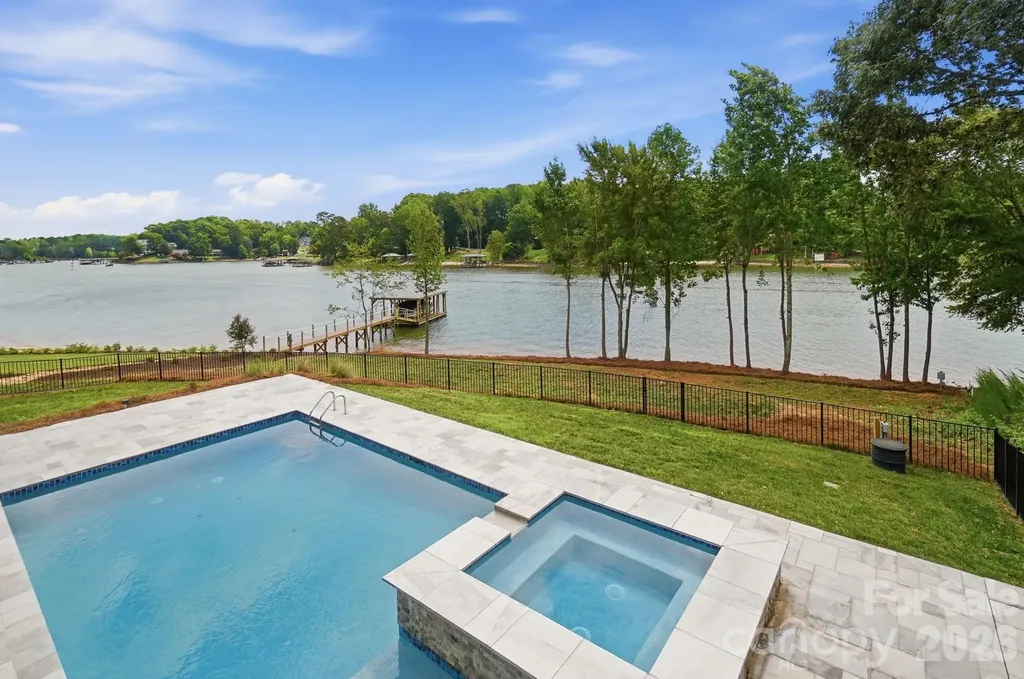 110 Zwilling Court Troutman NC 28166