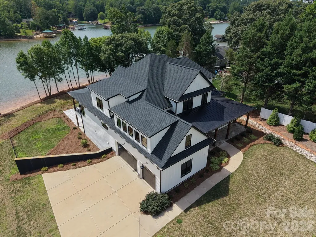 110 Zwilling Court Troutman NC 28166