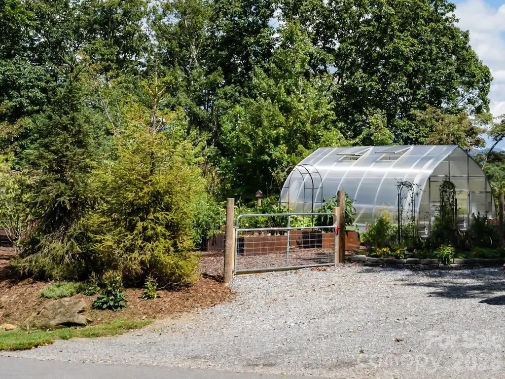 1230 Arborcrest Way Swannanoa NC 28778