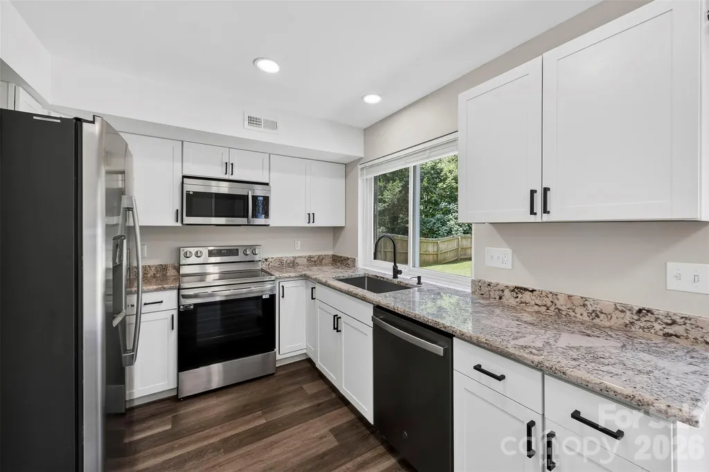 6719 Montezuma Trail Charlotte NC 28227