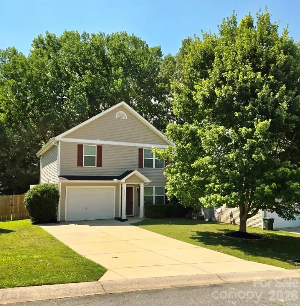 1429 River Run Road Lowell NC 28098