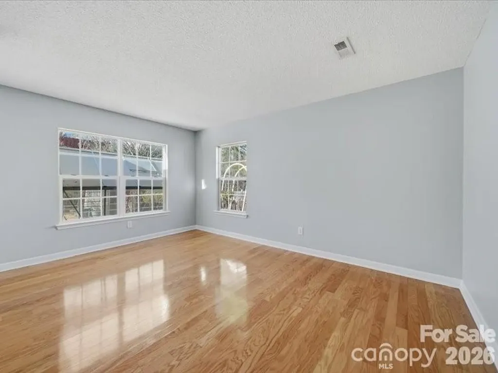 1968 8th Street Lane SE Hickory NC 28602