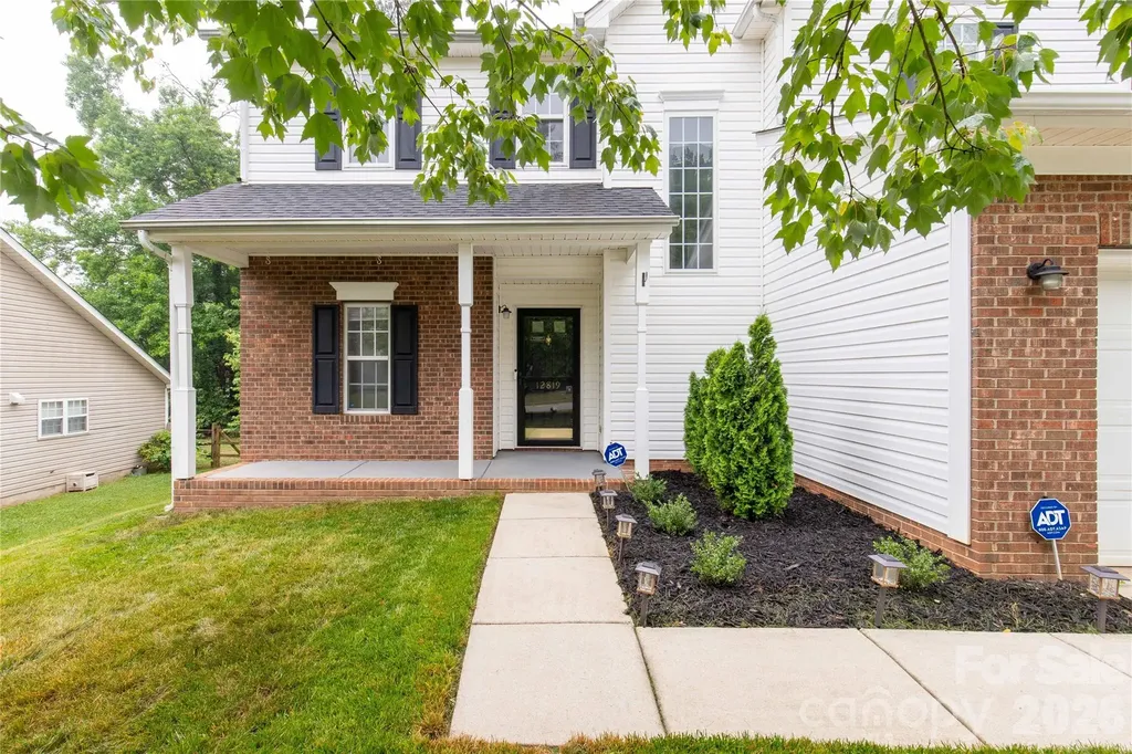 12819 Matisse Lane Charlotte NC 28215