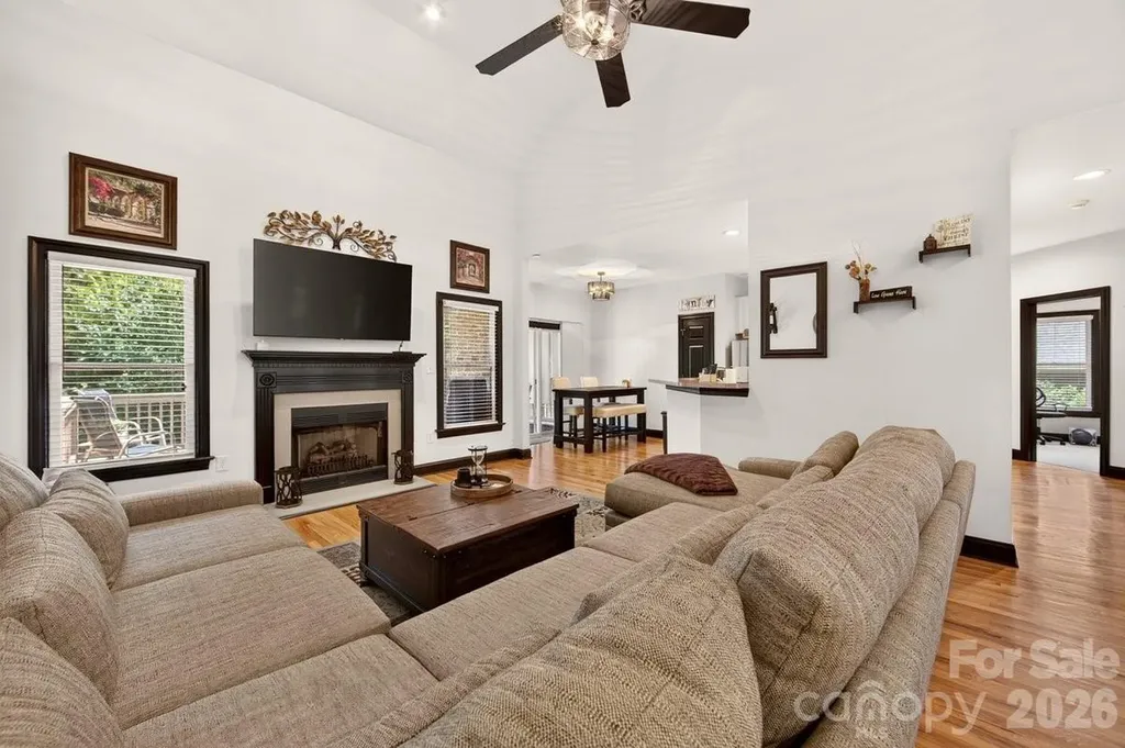 2916 Ed Reid Street Charlotte NC 28216