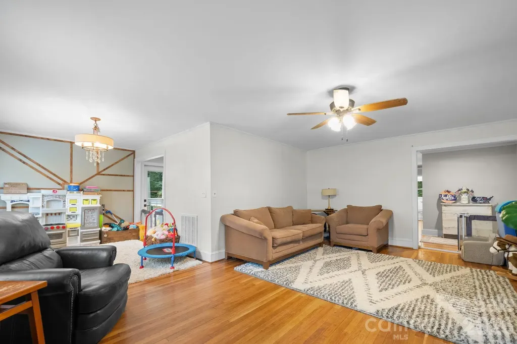 1007 I Street North Wilkesboro NC 28659
