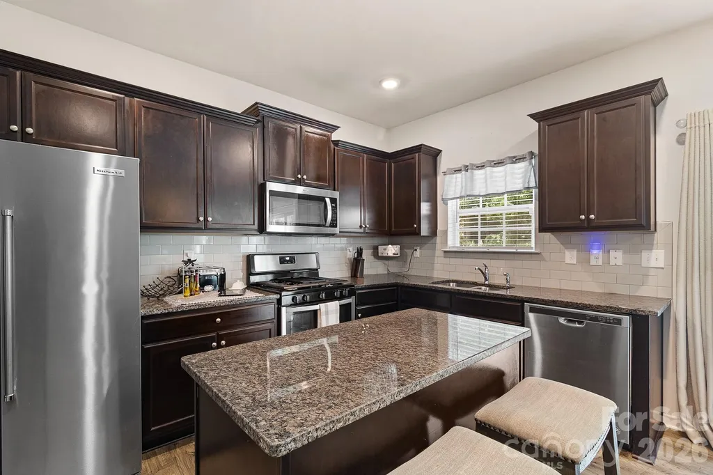 9836 Oak Barrel Lane Charlotte NC 28215