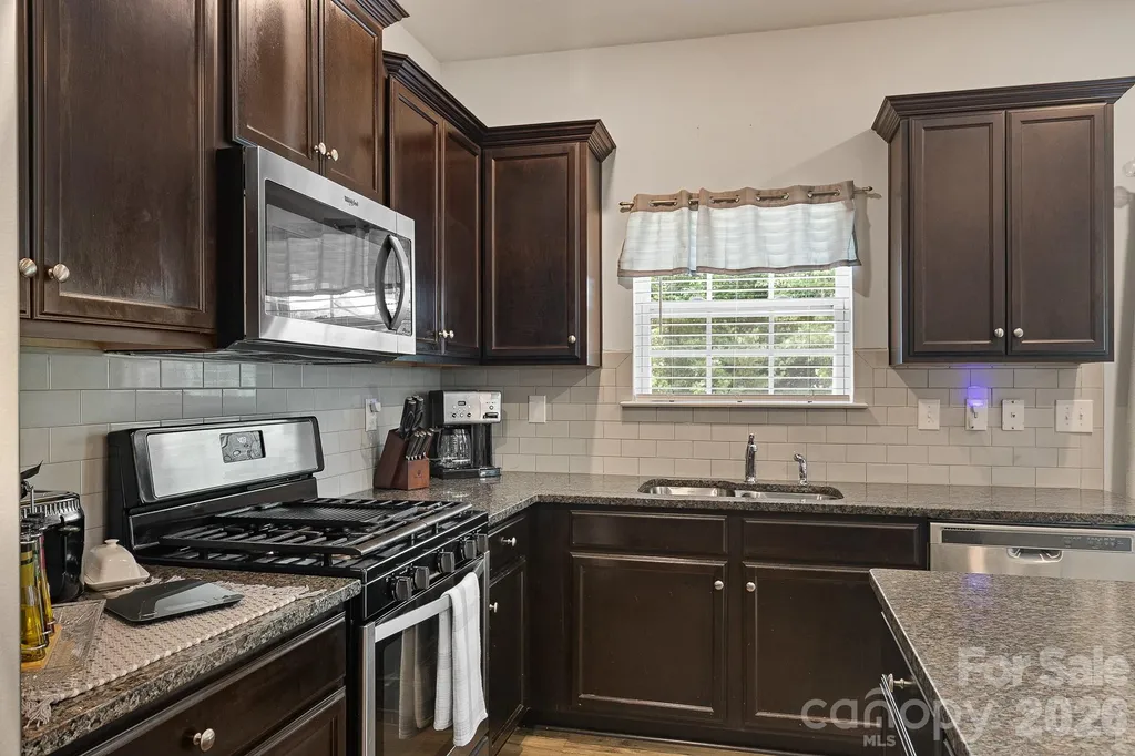 9836 Oak Barrel Lane Charlotte NC 28215