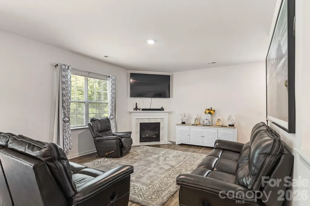 9836 Oak Barrel Lane Charlotte NC 28215