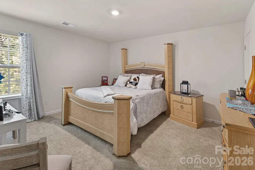 9836 Oak Barrel Lane Charlotte NC 28215