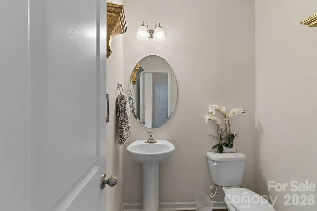 9836 Oak Barrel Lane Charlotte NC 28215
