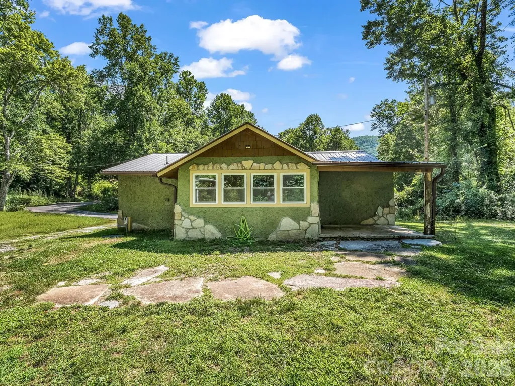 216 Aiken Road Rosman NC 28772