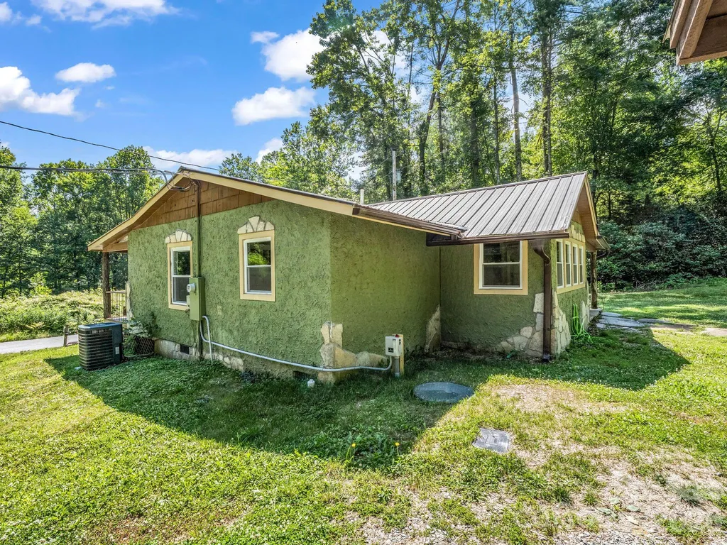 216 Aiken Road Rosman NC 28772