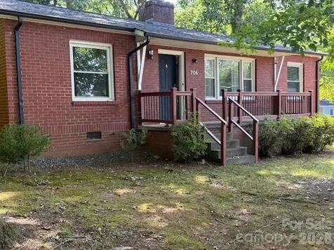 706 12th Avenue NE Hickory NC 28601