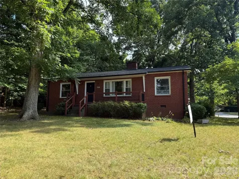 706 12th Avenue NE Hickory NC 28601