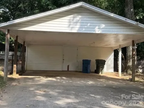 706 12th Avenue NE Hickory NC 28601