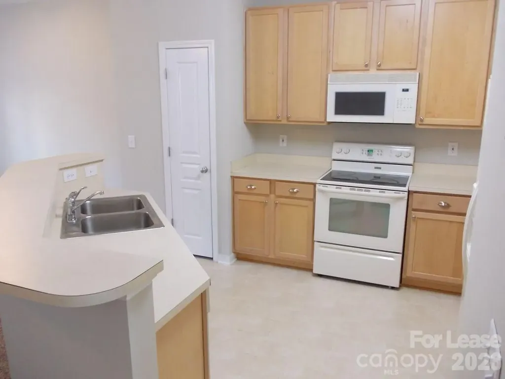 8488 Chaceview Court Charlotte NC 28269