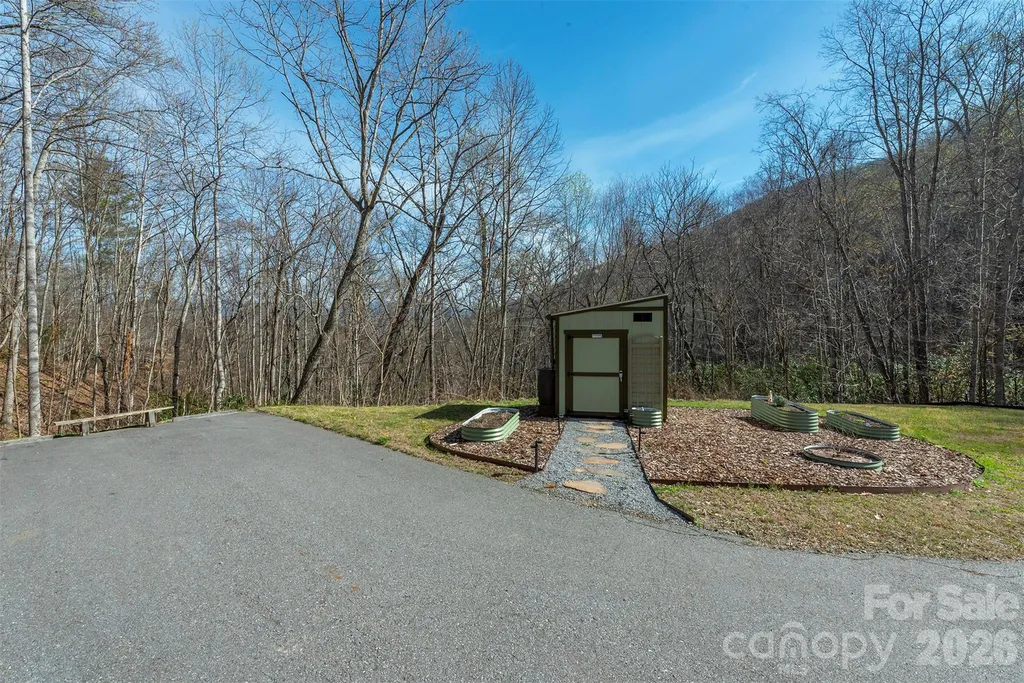 1279 Arborcrest Way Swannanoa NC 28778