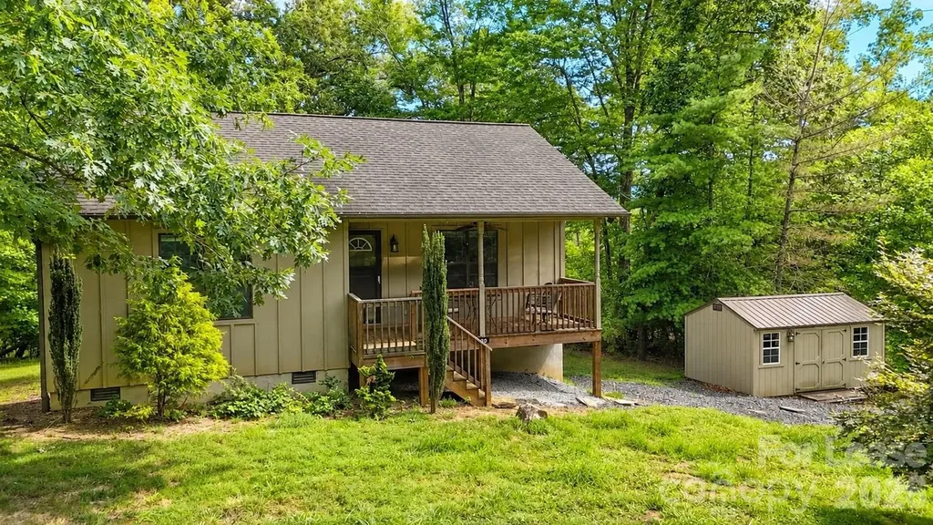 120 Barefoot Ridge Drive Marion NC 28752
