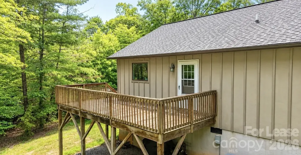 120 Barefoot Ridge Drive Marion NC 28752