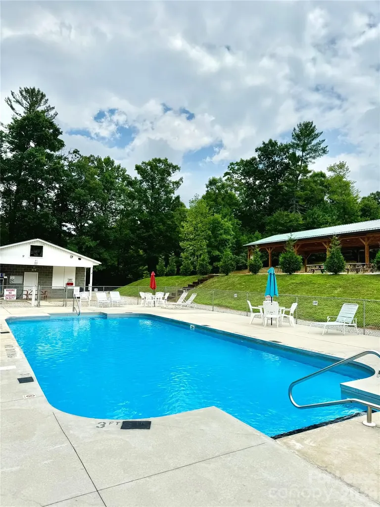 120 Barefoot Ridge Drive Marion NC 28752