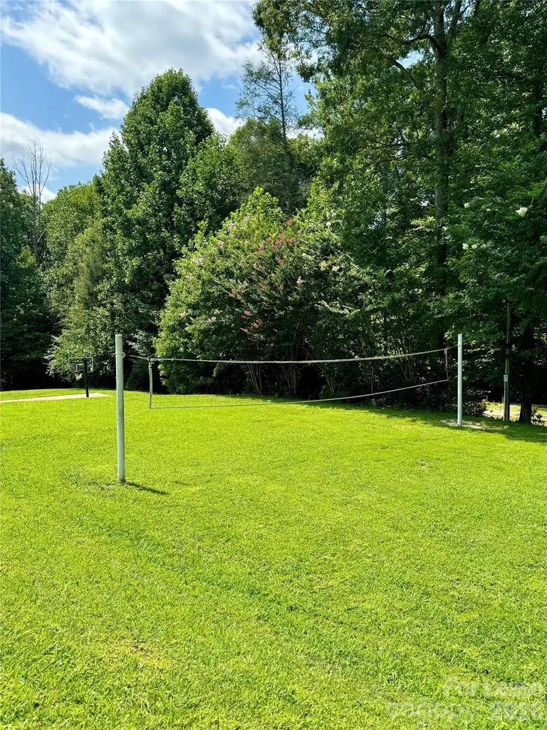 120 Barefoot Ridge Drive Marion NC 28752