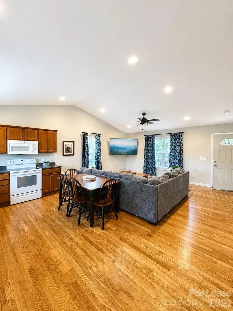 120 Barefoot Ridge Drive Marion NC 28752