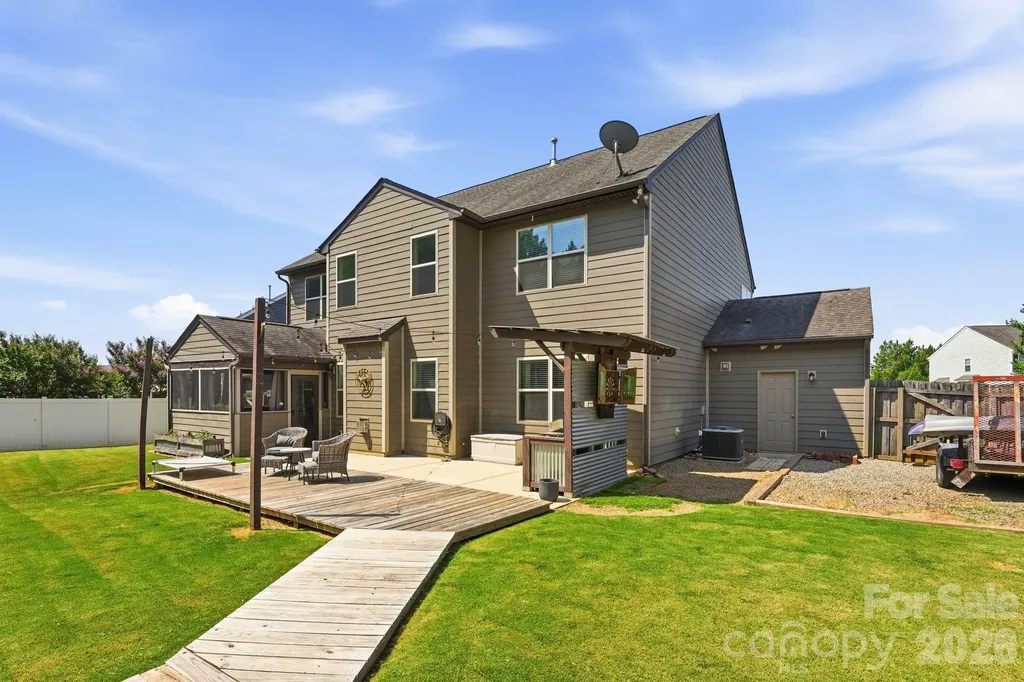 5917 Mcclintock Drive Denver NC 28037