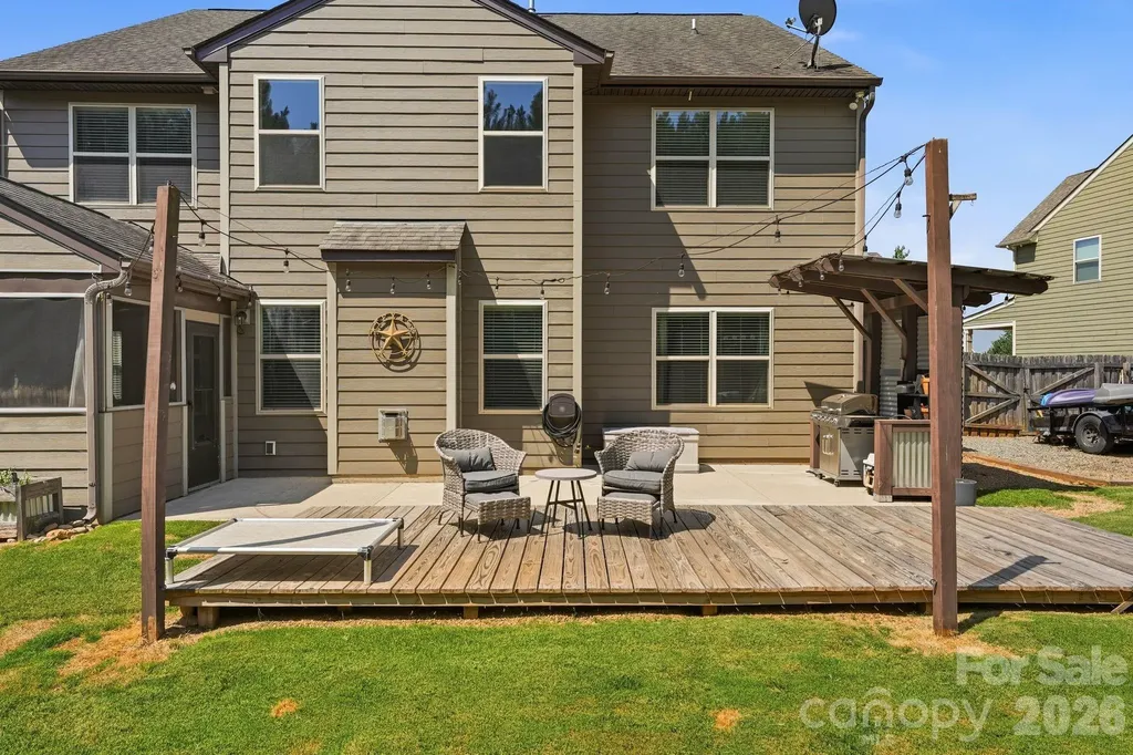 5917 Mcclintock Drive Denver NC 28037