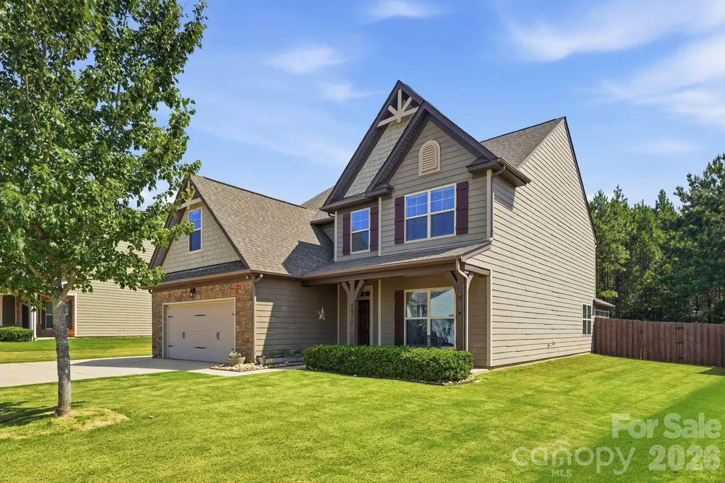 5917 Mcclintock Drive Denver NC 28037