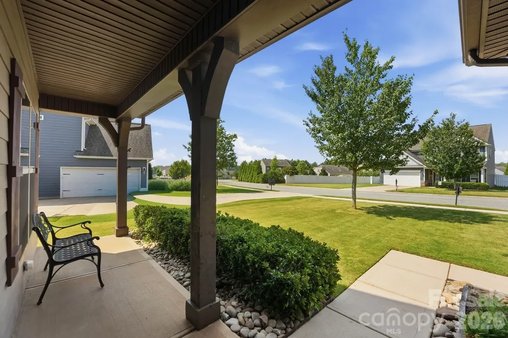 5917 Mcclintock Drive Denver NC 28037