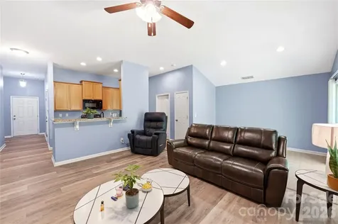 1305 Lauren Village Drive Charlotte NC 28213